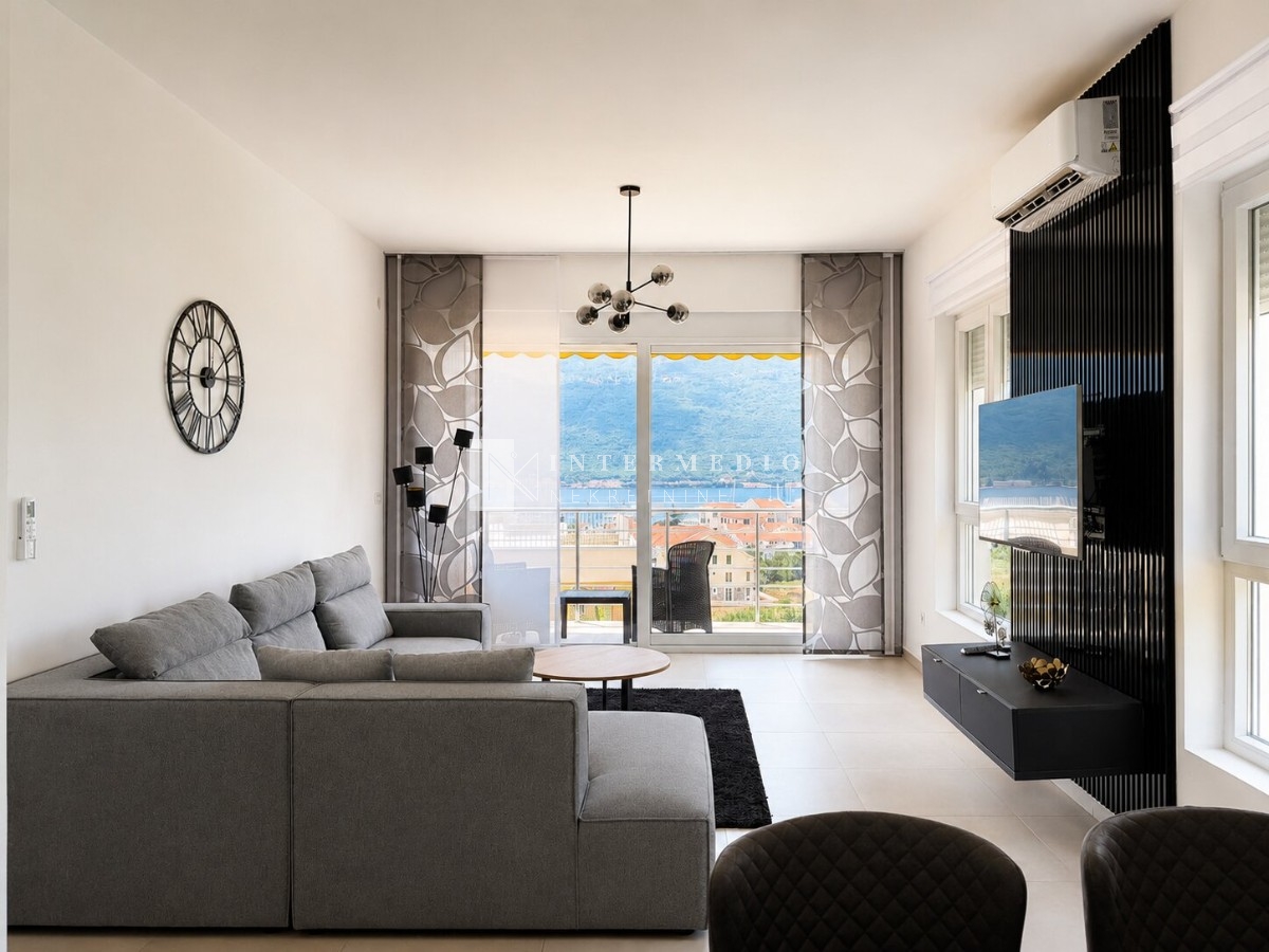 Prodaja moderno namještenog dvosobnog stana – Đenovići, Herceg Novi